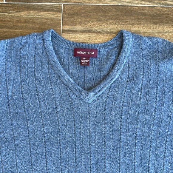 Nordstrom Men’s 100% Extrafine Merino Wool V-Neck Pullover Sweater in Blue, XXL - Picture 3 of 11